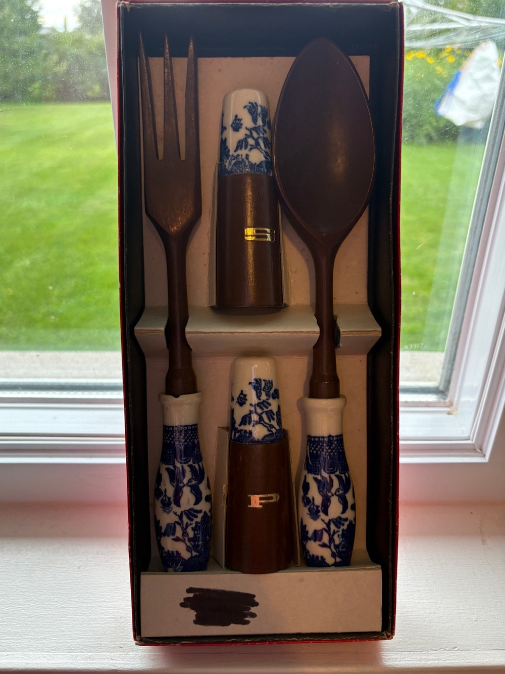 Vintage teak salad servers & salt and pepper shakers MCM wood floral white blue